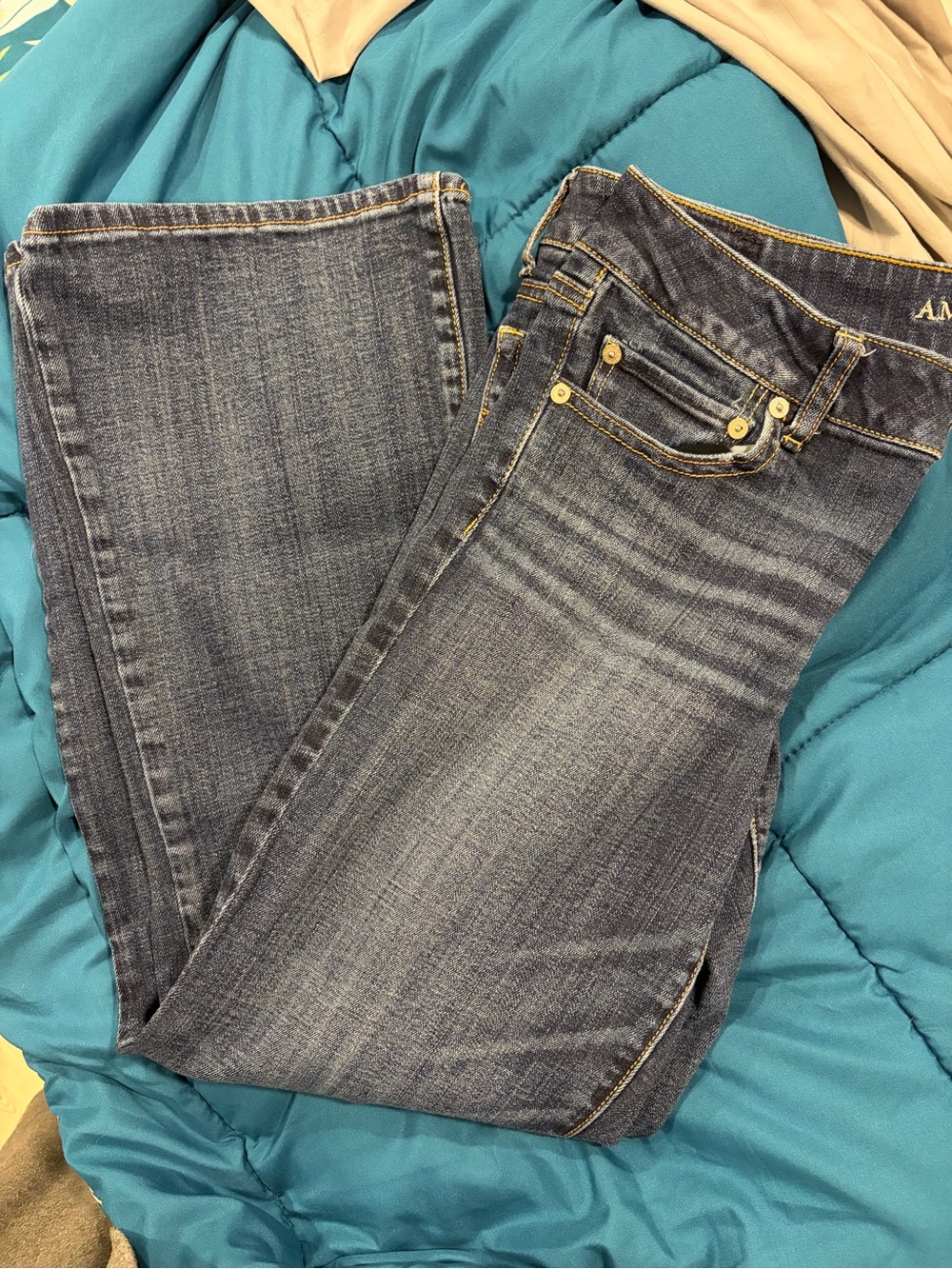 American Eagle Outfitters Boot Cut Jeans in Faded Blue